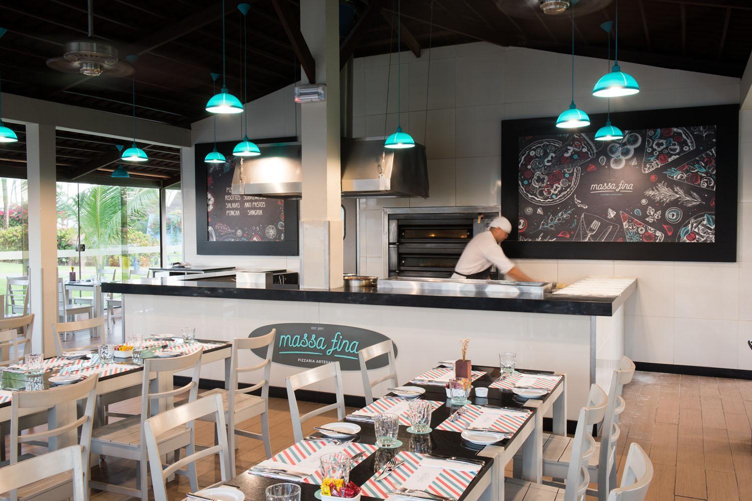 גואראג'ובה Vila Gale Resort Mares מראה חיצוני תמונה Interior of a Zizzi restaurant